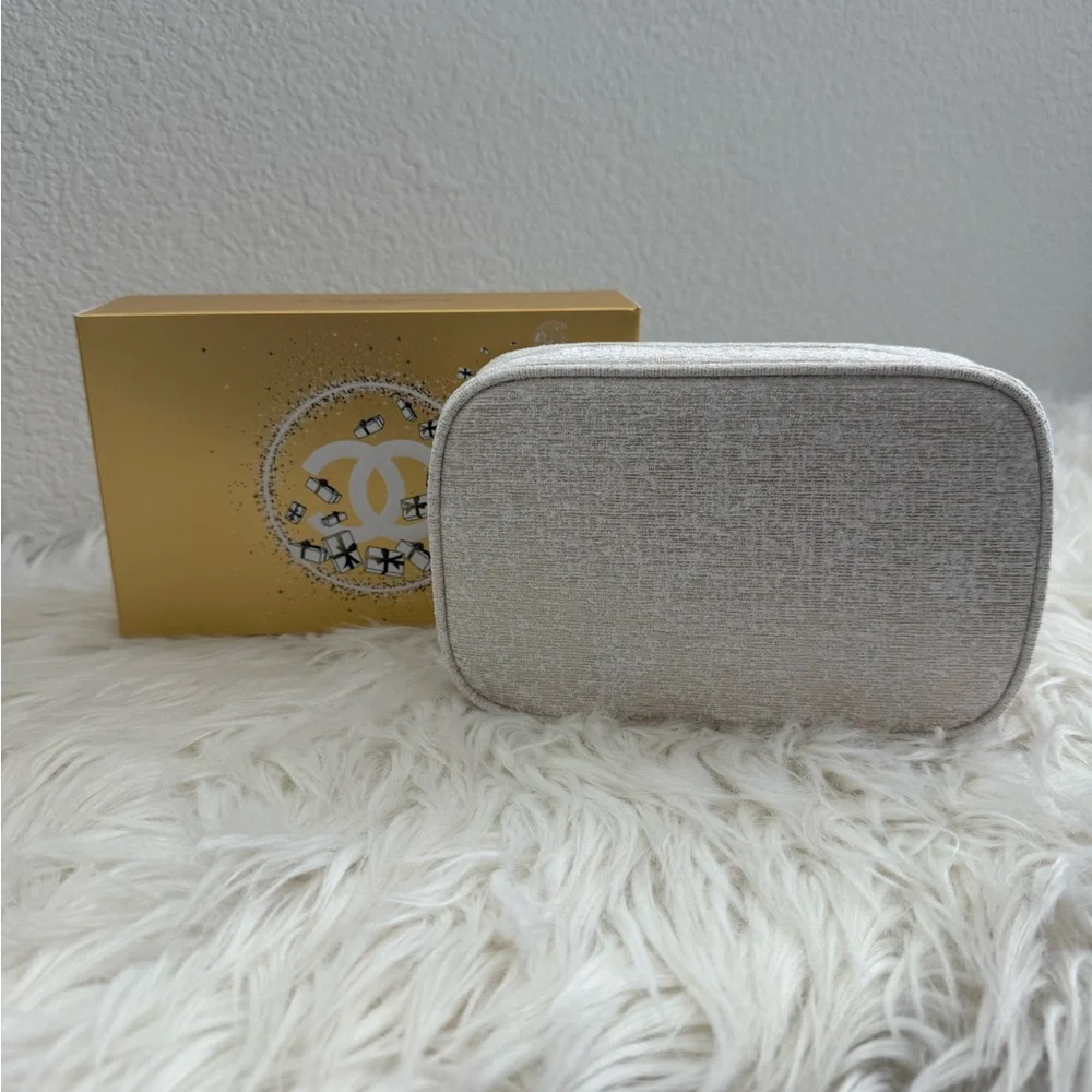 CHANEL 2023 Holiday Cosmetic Bag